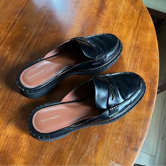 Reformation Black Leather Angie Loafer Mule - Picture 6 of 7